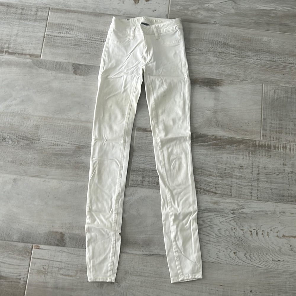American Eagle white skinny jeans size 0 x-long
